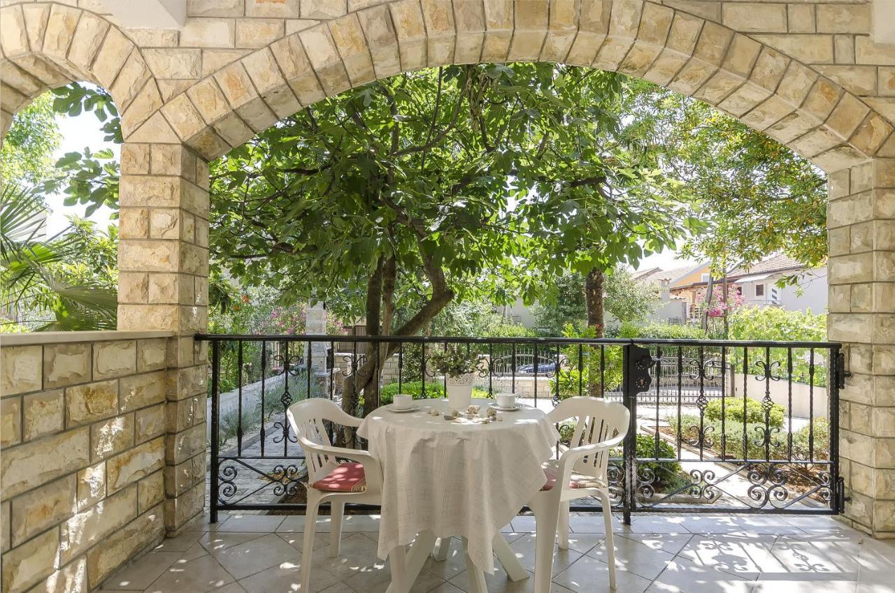 Apartments Karolina Vodice Extérieur photo